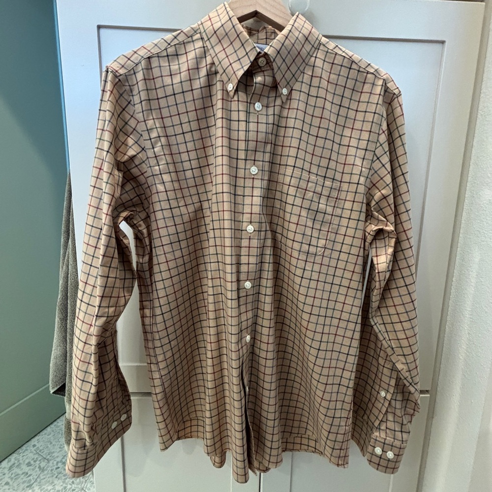 Brooks Brothers 100% Cotton Oxford.  Washed and worn only once